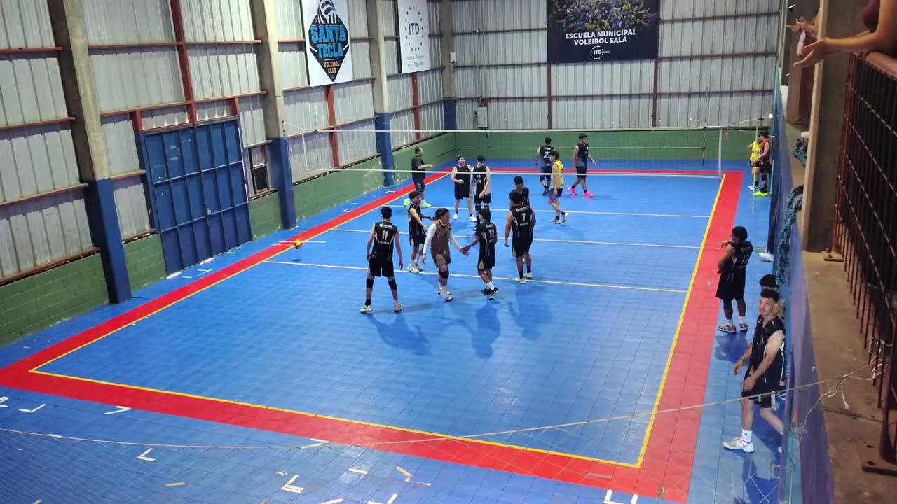 Alacranes VC vs Titans. Juego amistoso de pretemporada.