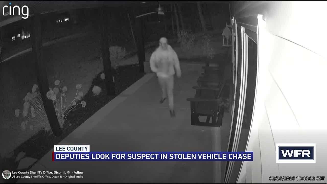 Fastcast: Lee County deputies look for suspect, Progress in new Chicago Bears stadium