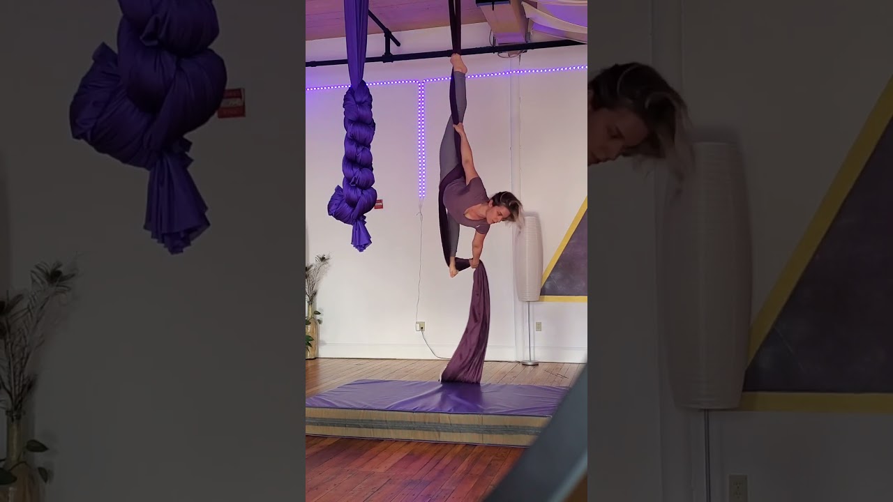 same side split to thigh hitch to hip key sequence aerial silks #shorts