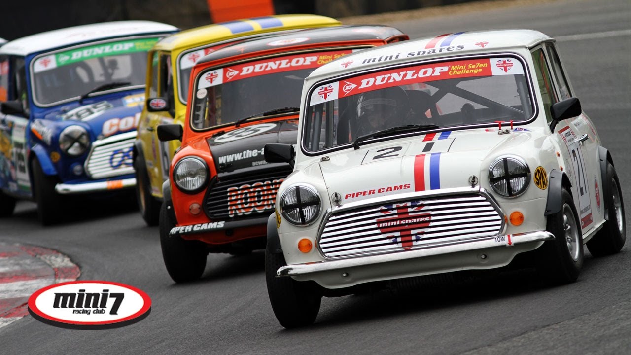 Mini Se7en racing at Brands Hatch 2016