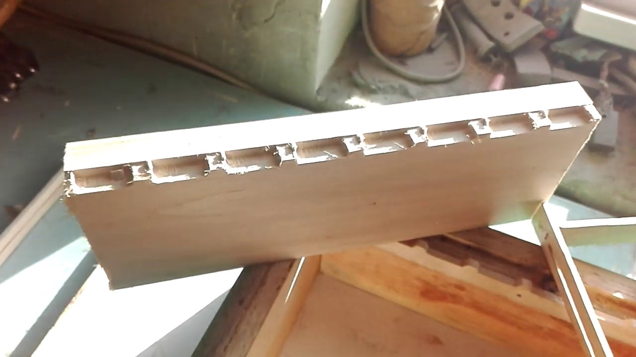 Альпийский улей. Разделитель для рамок.  Alpine hive. Separator for frames.