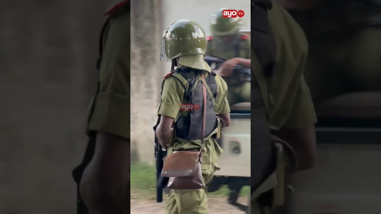 VIDEO: POLISI AKIJIPANGA NJE YA  MAHAKAMANI LEO KWENYE KESI YA TUNDU LISSU.