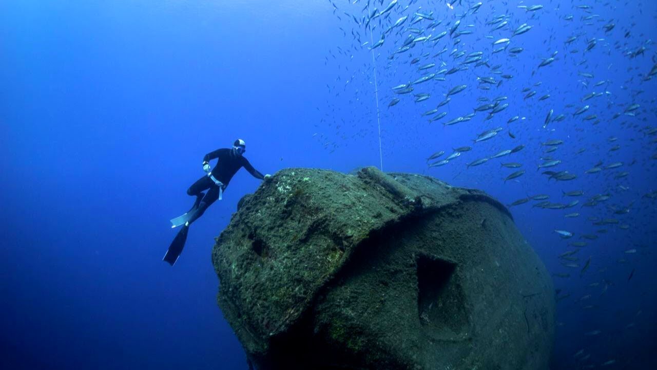 wreck diving on breath hold in Tabaiba - Tenerife, Spain