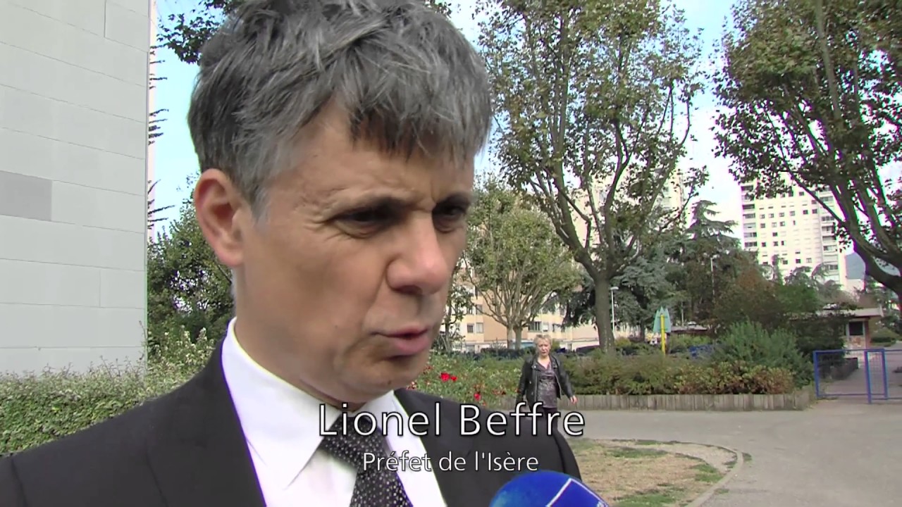 Le prefet en visite à Echirolles