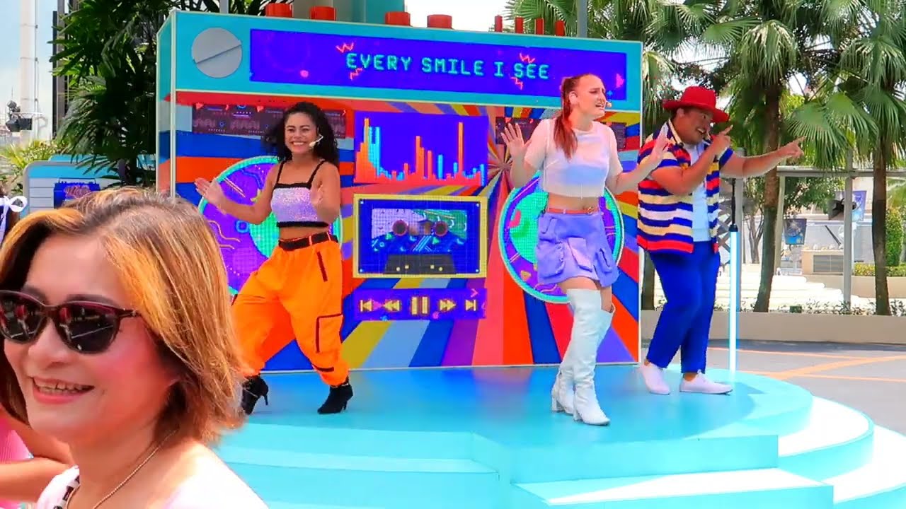 Universal Studios Singapore「Mel's Mixtape」(2023/11/05/11:30)