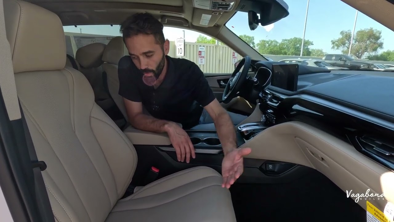 2025 Acura MDX with TECH. Few reason why to buy it!