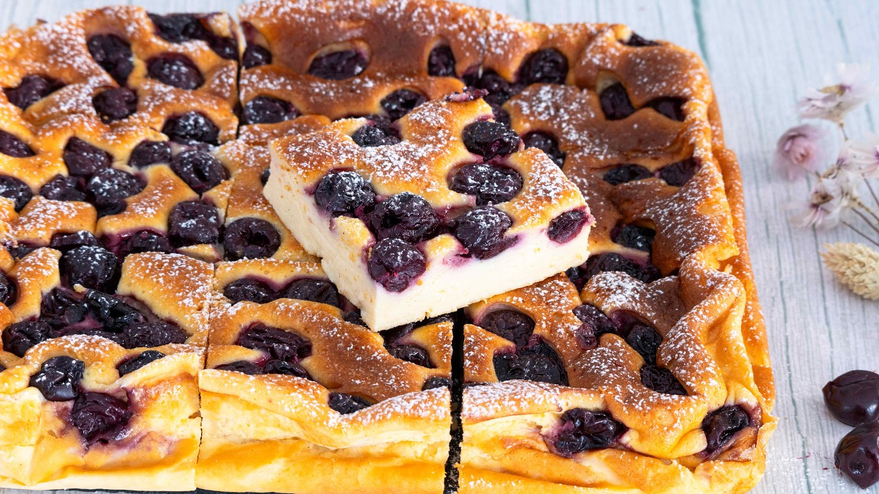 Käsekuchen mit Kirschen in 5 Minuten so cremig und lecker