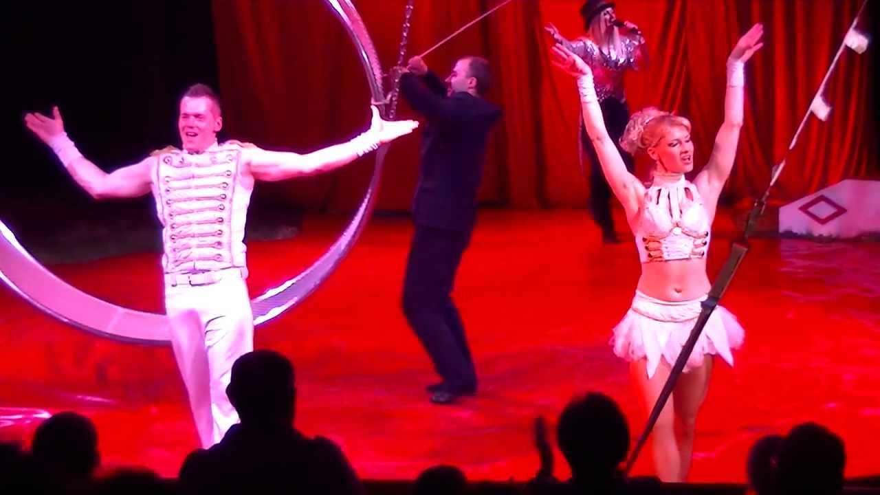 Diamon Duo - Wheel of Death - Circus Funtasia 2013