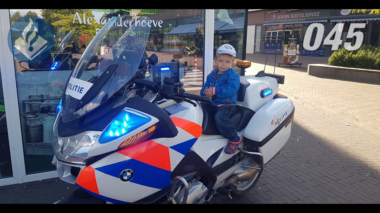 Politie volgdienst en vlog tijdens een zaterdagmiddag. Politie Vlogger Jan-Willem. NR 45