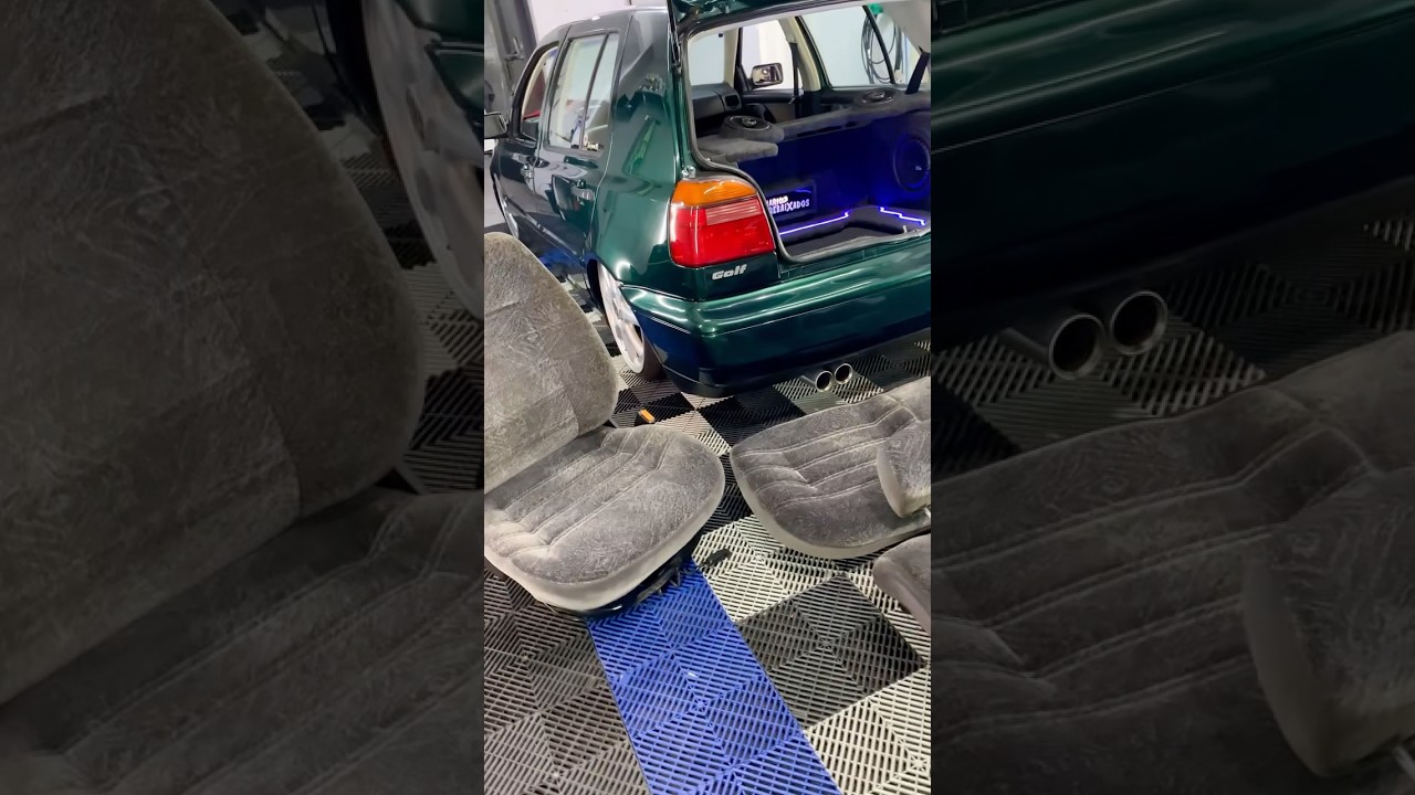 Dia de limpar a internar do Golf MK3 rebaixado porta malas personalizado! #golfmk3 #golf #mk3