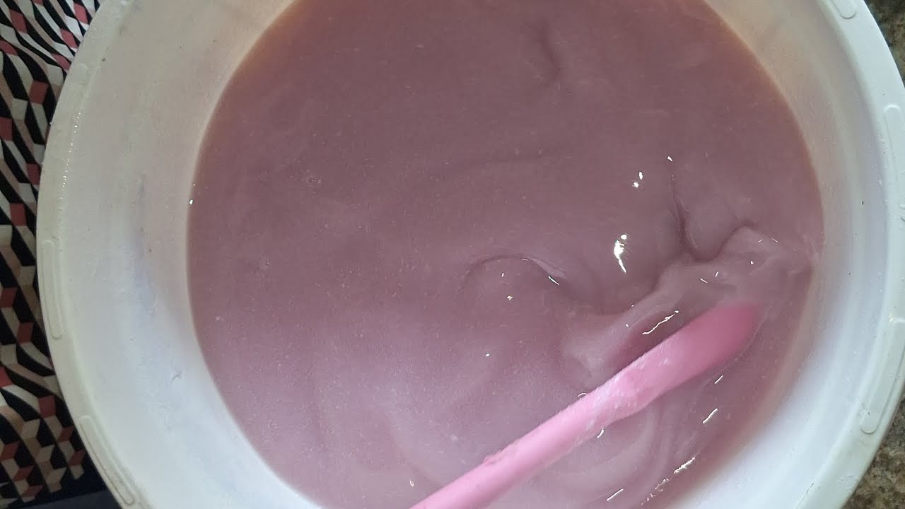 Sabão líquido feito com soda cáustica 