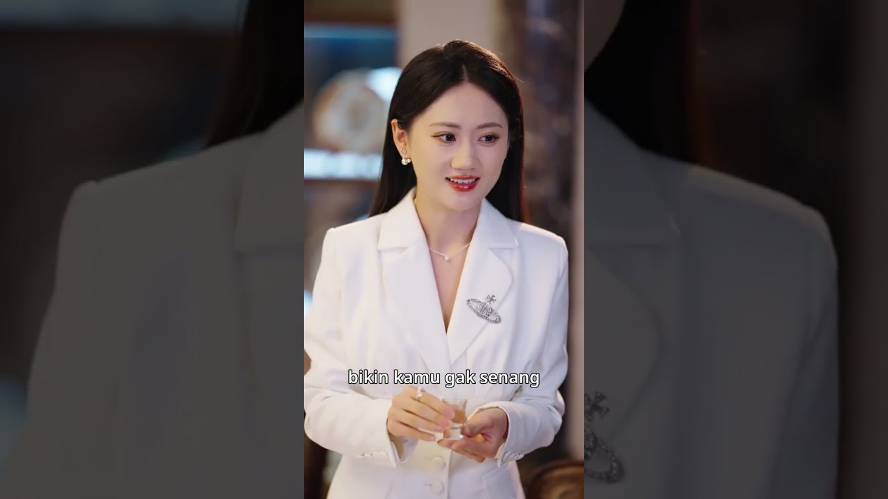 CEO Dingin Lepas Kendali Semalam, Kini Magang Itu Pulang ke Keluarga Konglomerat dengan Tiga Bayi!
