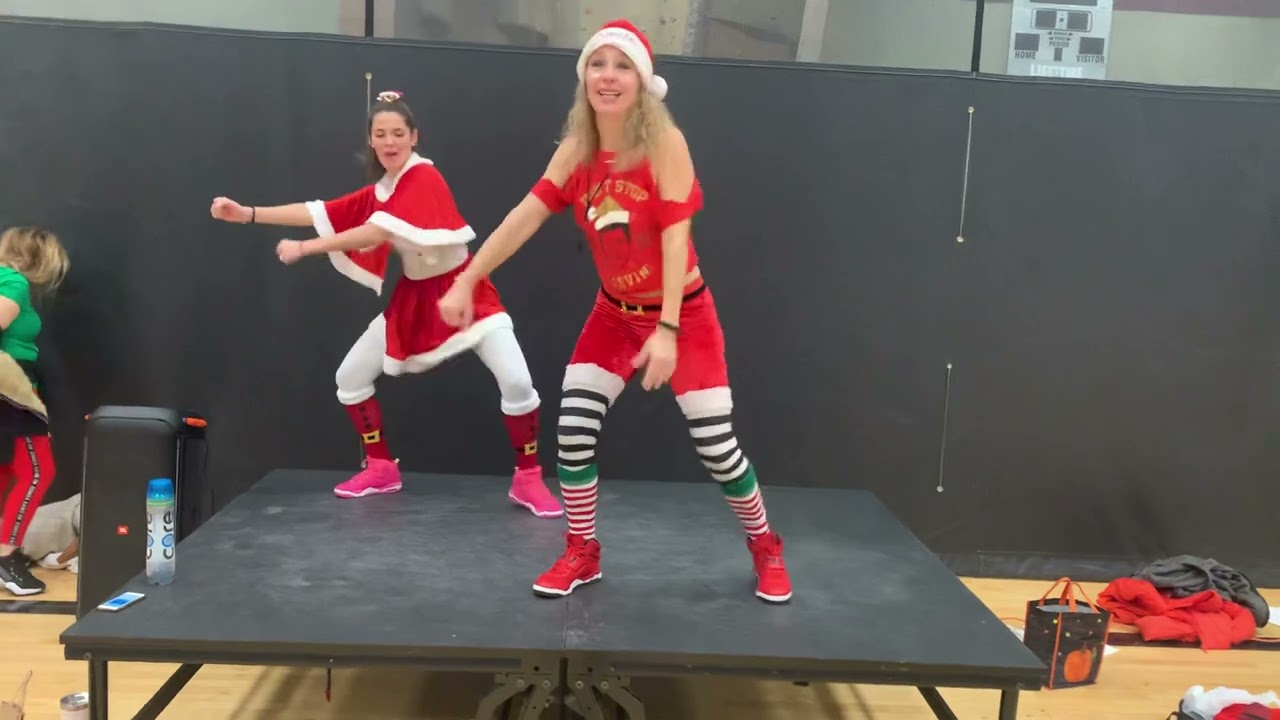 Xmas 🎅 zumba - Rebolando- DOROTA OPIO