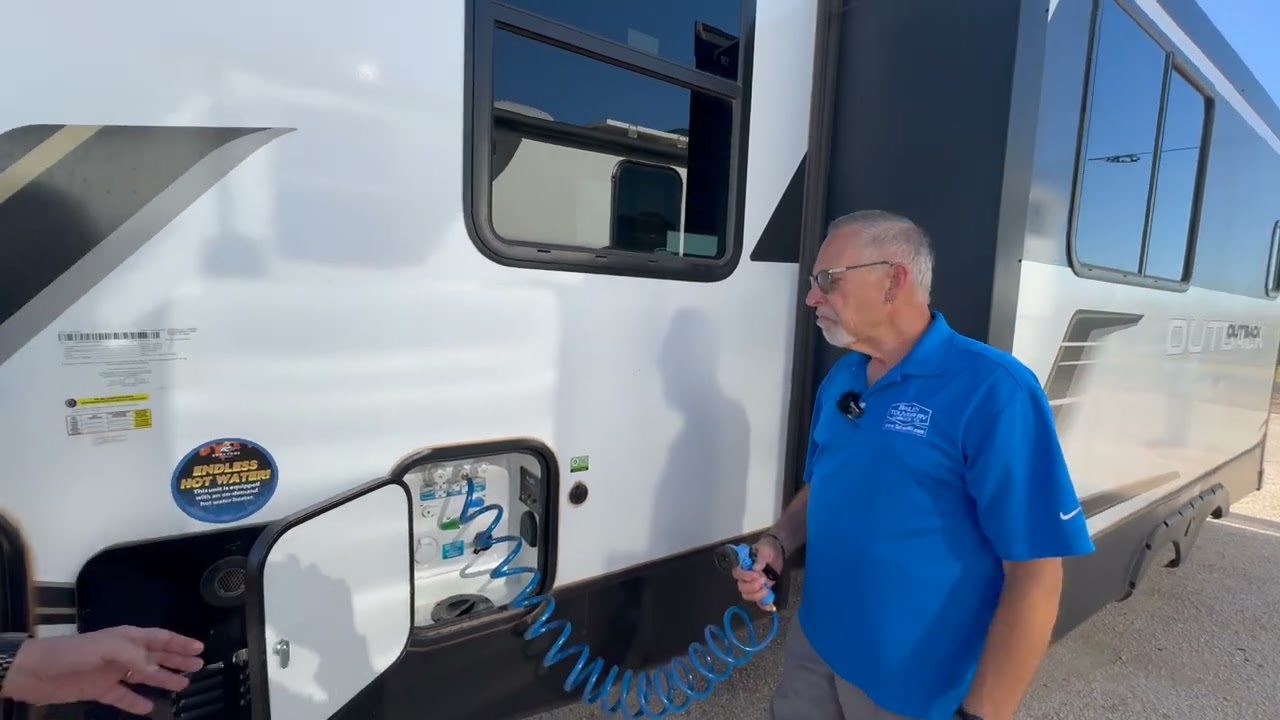 2024 Outback 221UMD: Compact Luxury in a Perfect Travel Trailer!