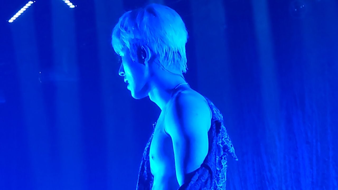 B.I - Black Velvet [Hype up in Cologne 241007] (4K)