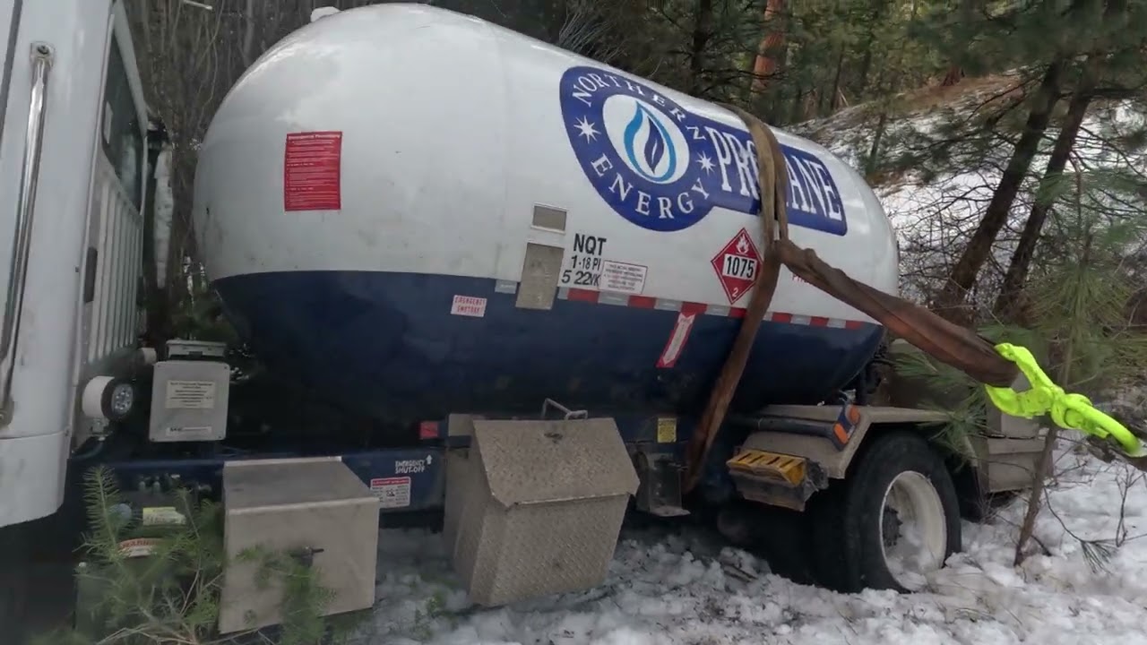 Can 2 6X6 Wreckers get the propane truck off the mountain???