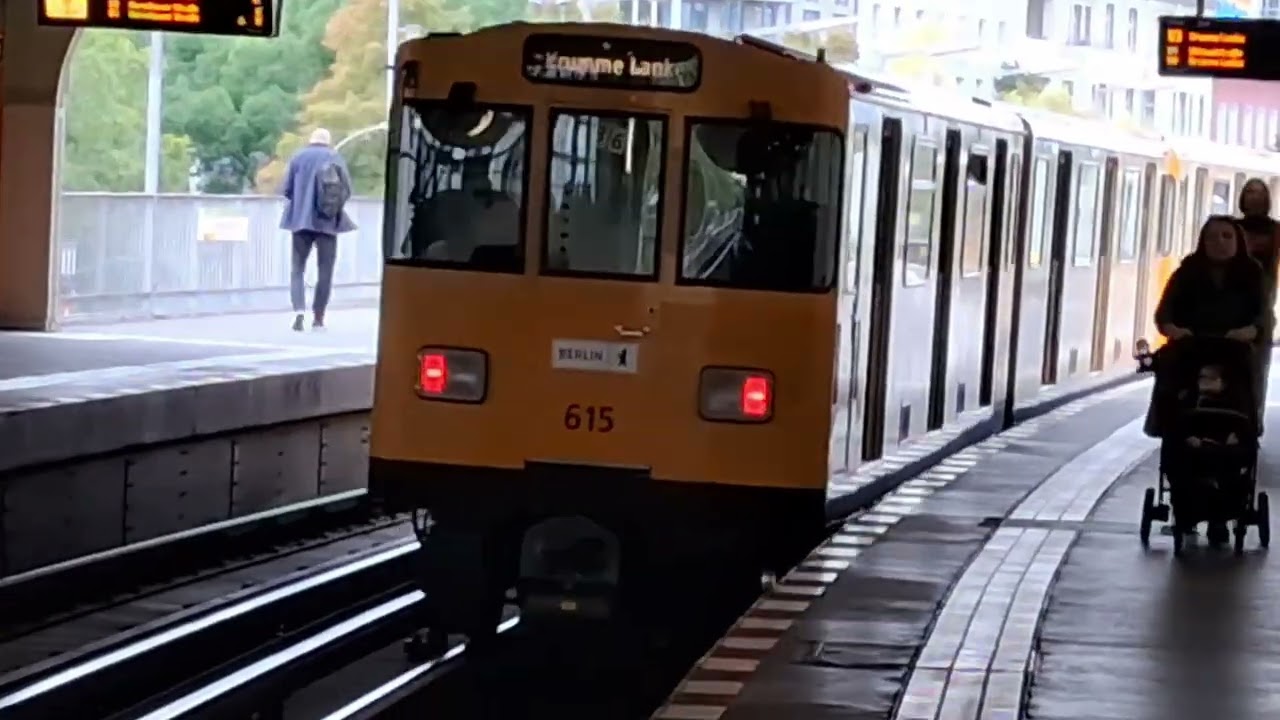 Berliner U-Bahn | Verschiedene U-Bahn Typen auf der U1 und U3 am U-Bahnhof Hallesches Tor