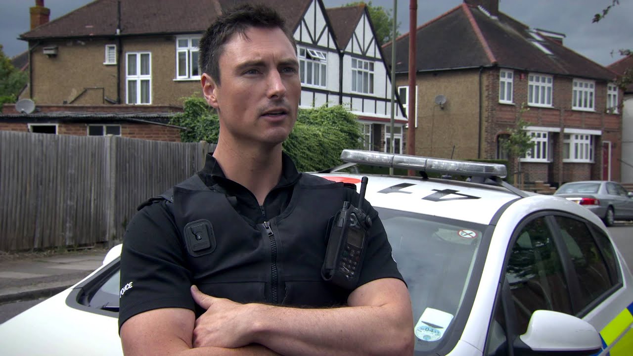 Police officer dodges bullets during foot pursuit of gunman - Police Bravery Awards 2015