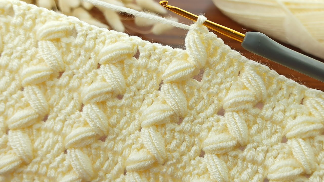 Woww!!!! very easy crochet baby blanket model / Dolgulu fıstıklı tığ işi bebek battaniyesi modeli