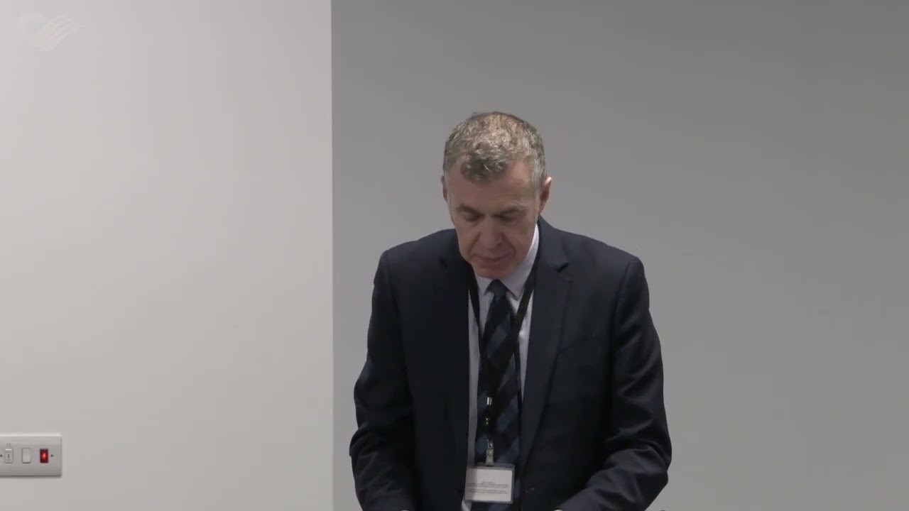 Дебаты в парламенте Уэльса по проблеме хронического синдрома хронической усталости (ХСХУ) состоят...