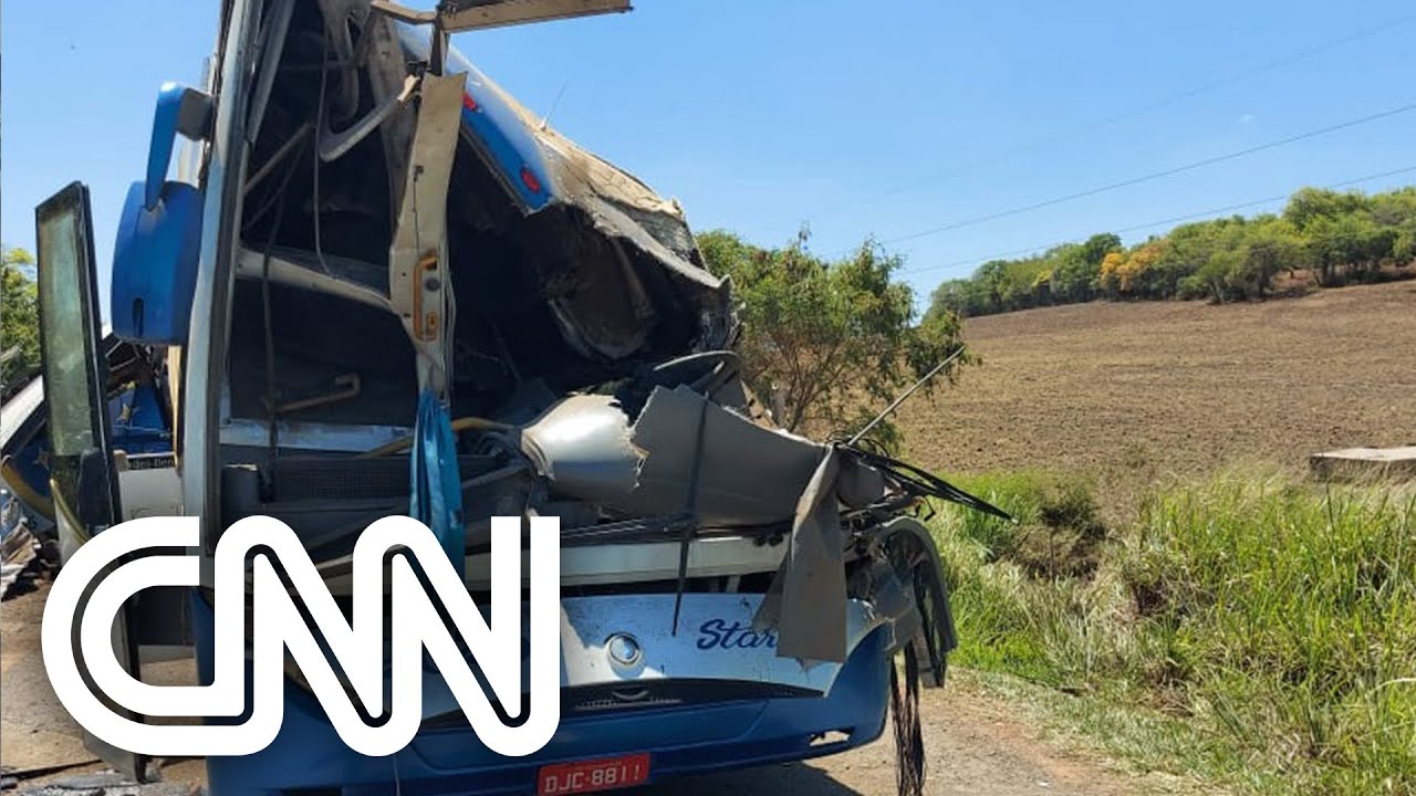 Hemocentro pede doa&ccedil;&atilde;o de sangue para v&iacute;timas de acidente em SP | LIVE CNN