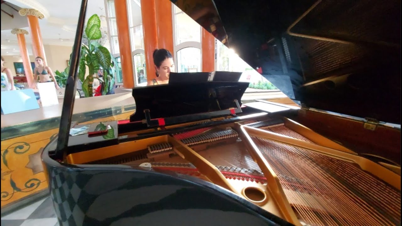 Piano en Varadero Cuba Titanic