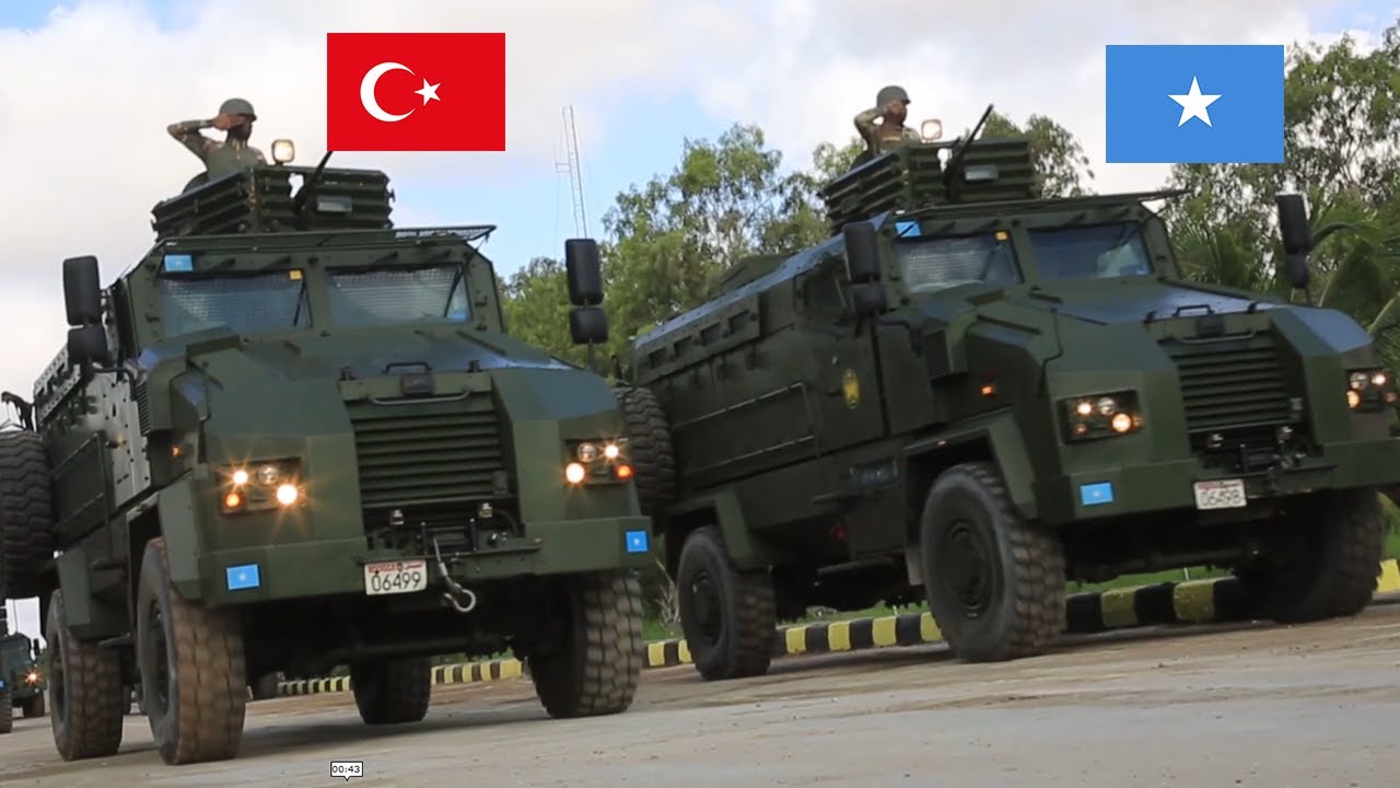 TÜRKİYE YETİŞTİRDİ !  SOMALİ ORDUSU ASKERİ GEÇİT TÖRENİ YAPTI