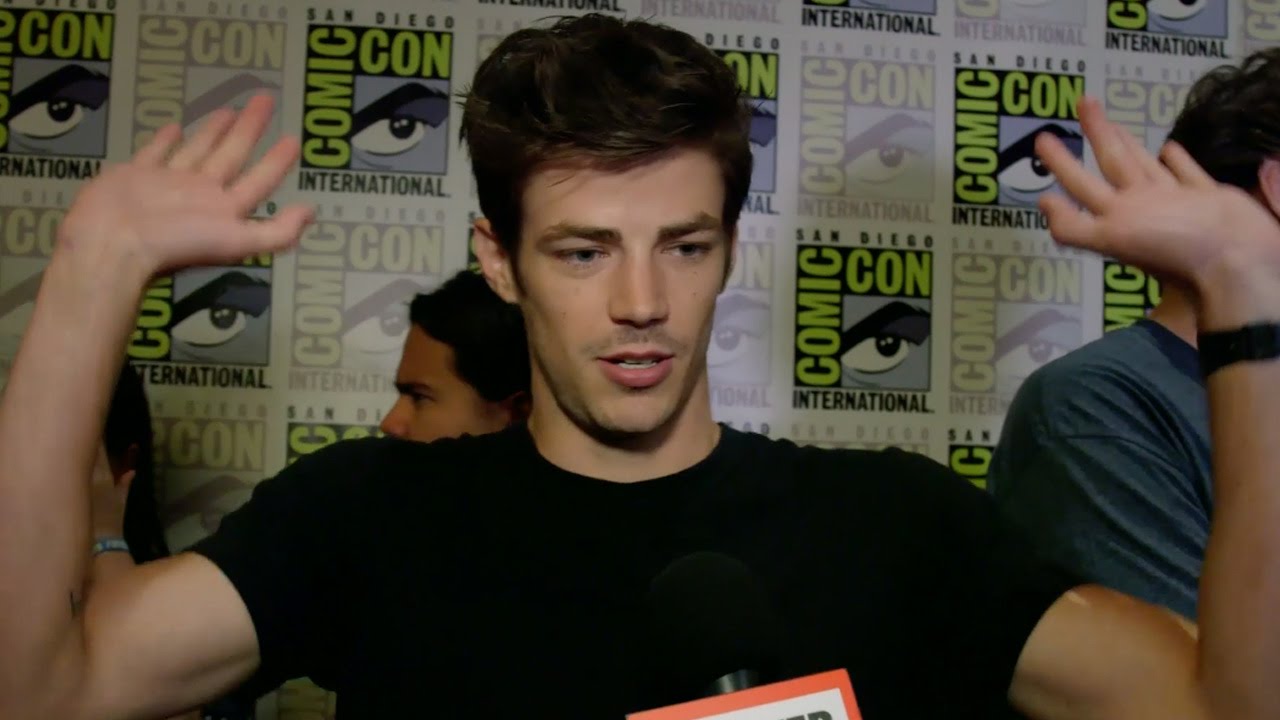 The Flash Cast Rapid Fire Game - Comic Con 2015