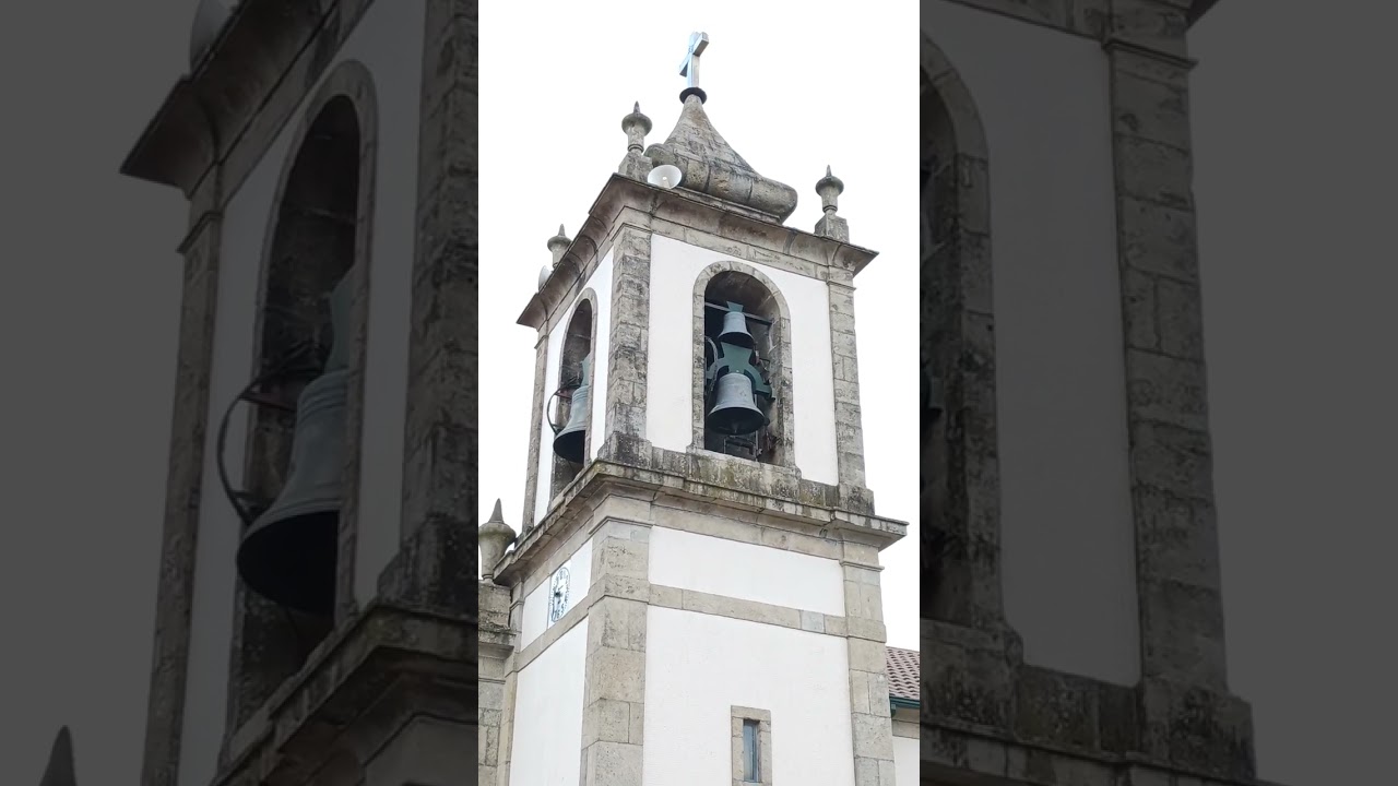 Sinos a tocar para a missa na igreja de Santo Estêvão de Briteiros - Guimarães (Toque Completo)