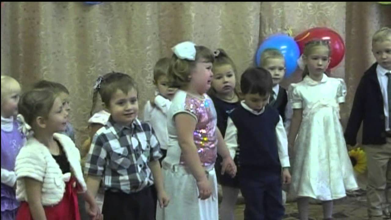 Детский сад, 2 10 2015  Поздравление бабушек и дедушек
