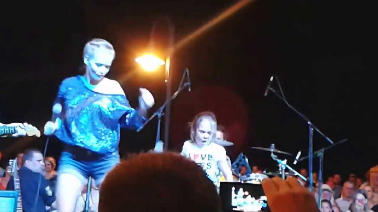 Jelena Rozga ft. Lana-Dobitna Kombinacija