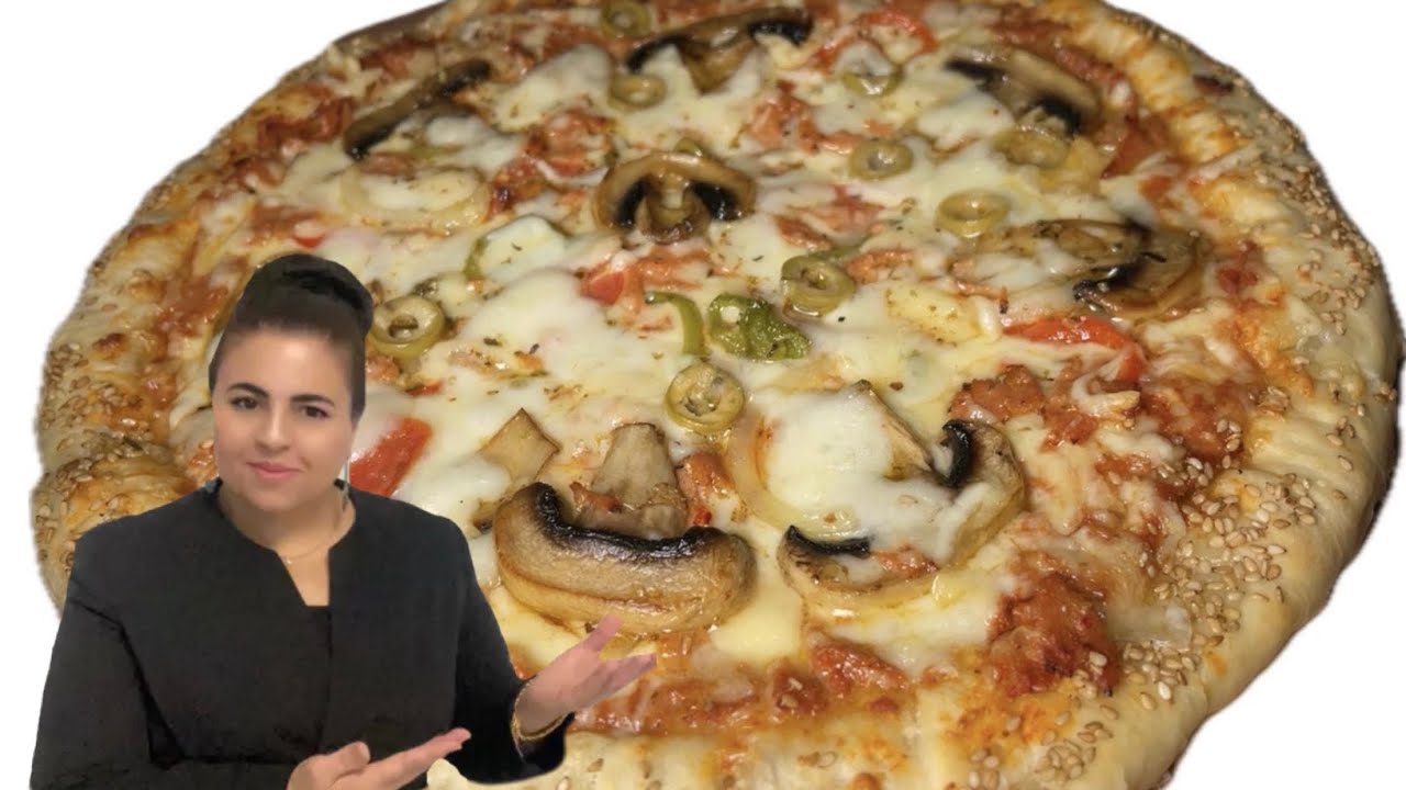 عجينة بيتزا رهيبه بصلصات مختلفة على طريقتي🍕
