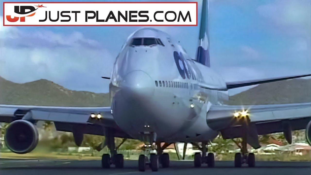 Plane Spotting at ST MAARTEN AIRPORT (1999) by JustPlanes