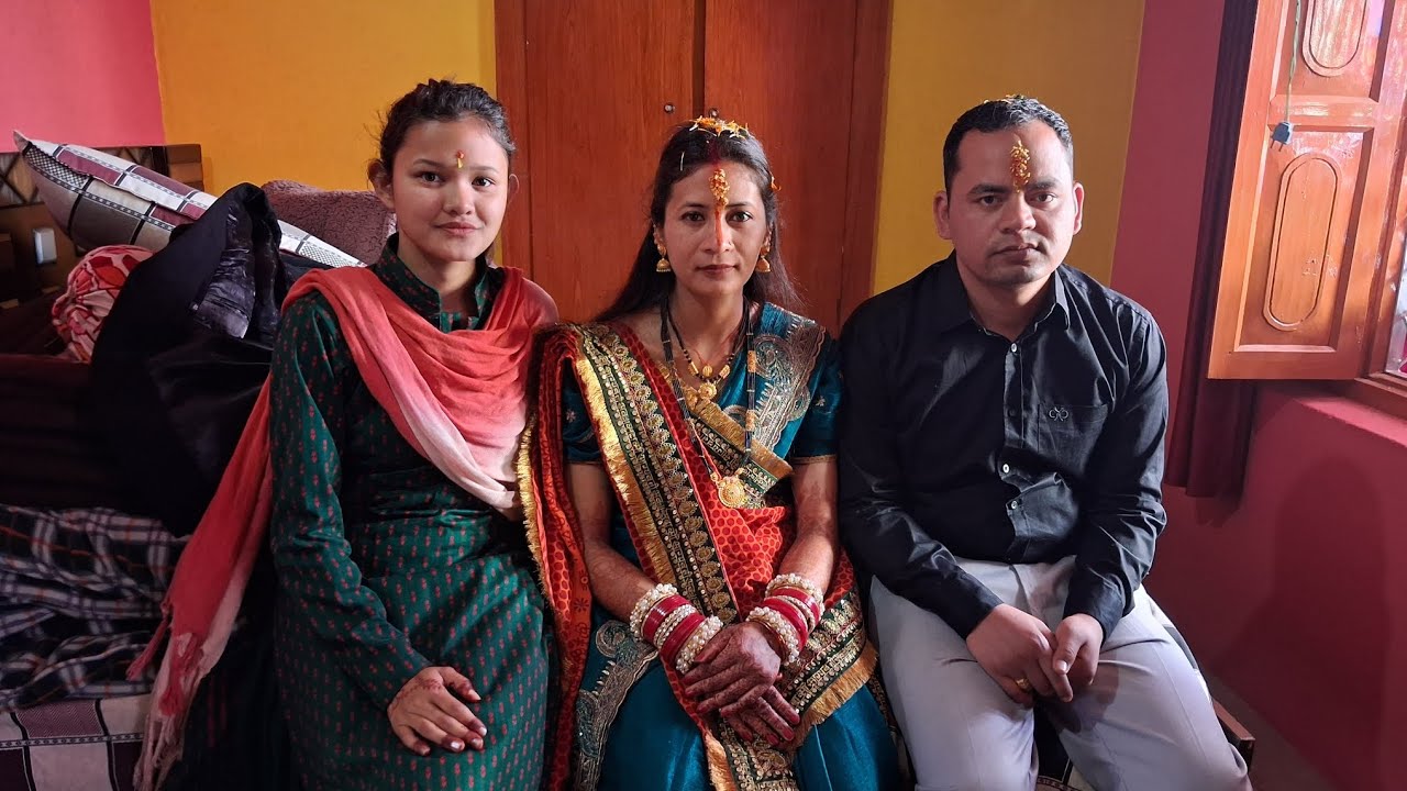 Dulhan gyi apne mayke😃