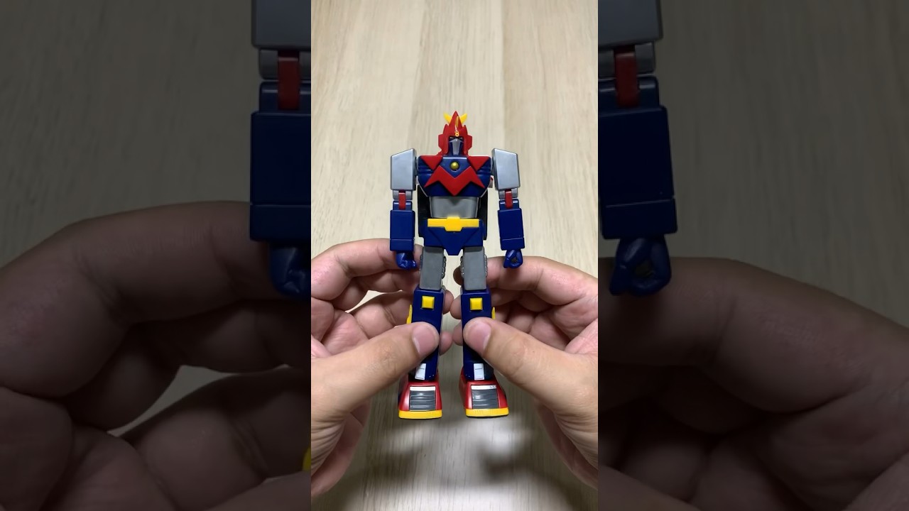 Epic Mini Action Voltes V: Tiny Robot, Big Adventure!