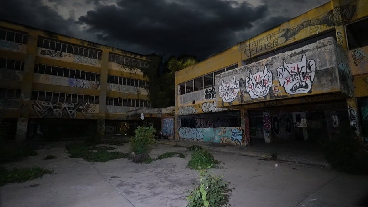 La ESCUELA ABANDONADA m&aacute;s ATERRADORA de la Ciudad de M&Eacute;XICO