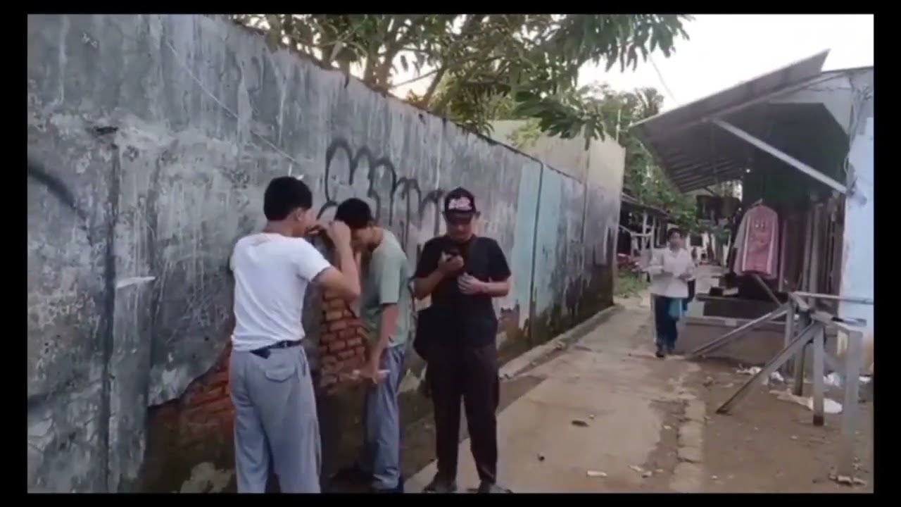 tugas kelompok b Indonesia XII ips 1 dan 5