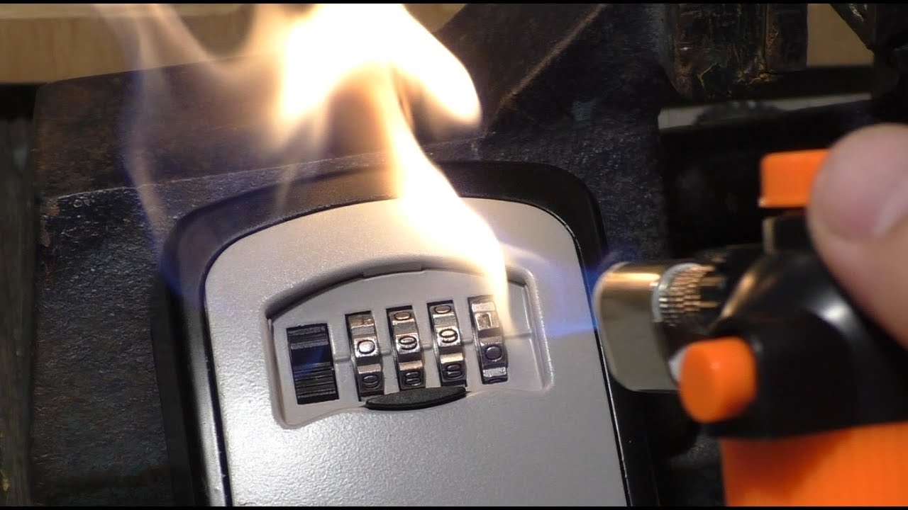 Kasetka na klucze w trzech testach - finezyjny i dwa siłowe - MasterLock XL 5403EURD