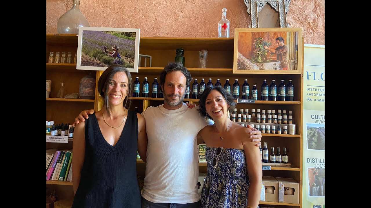 le Trek des Essentielles rencontre Floraluna, distillerie d'huiles essentielles