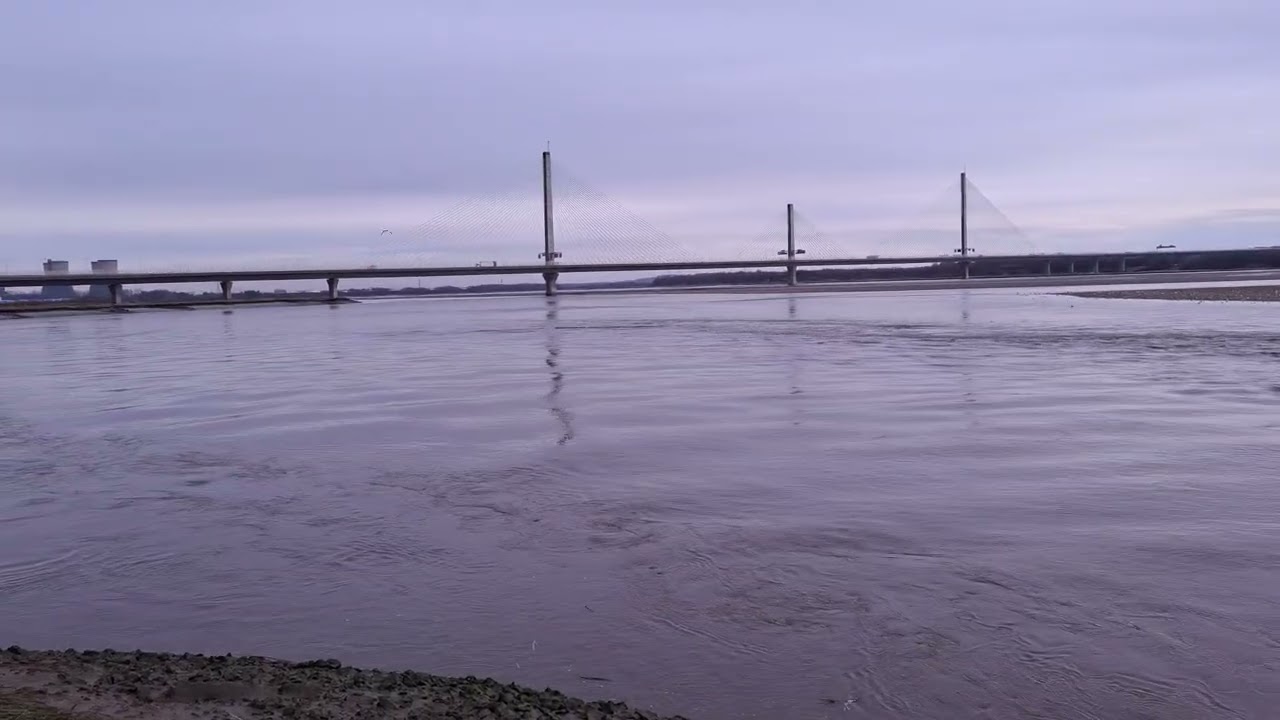 ASMR RELAX TO THE RIVER MERSEY