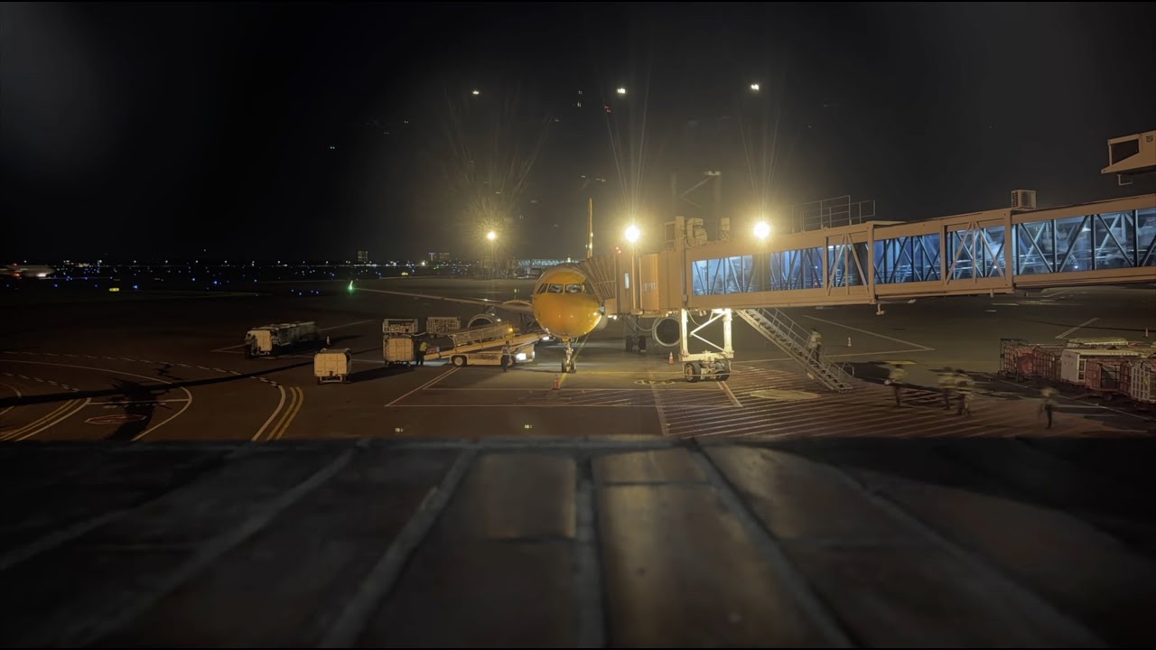 TR271 CGK-SIN 17F 5/2/2026