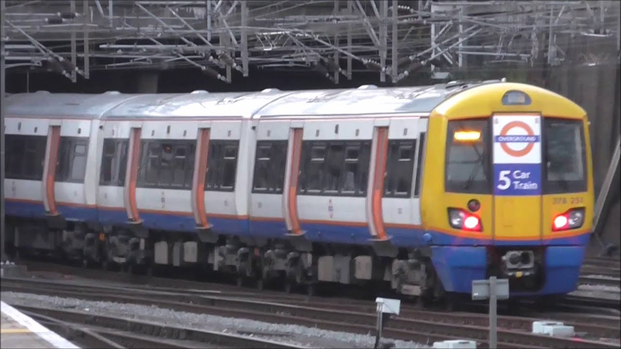 Trains at London Euston - 23/12/15