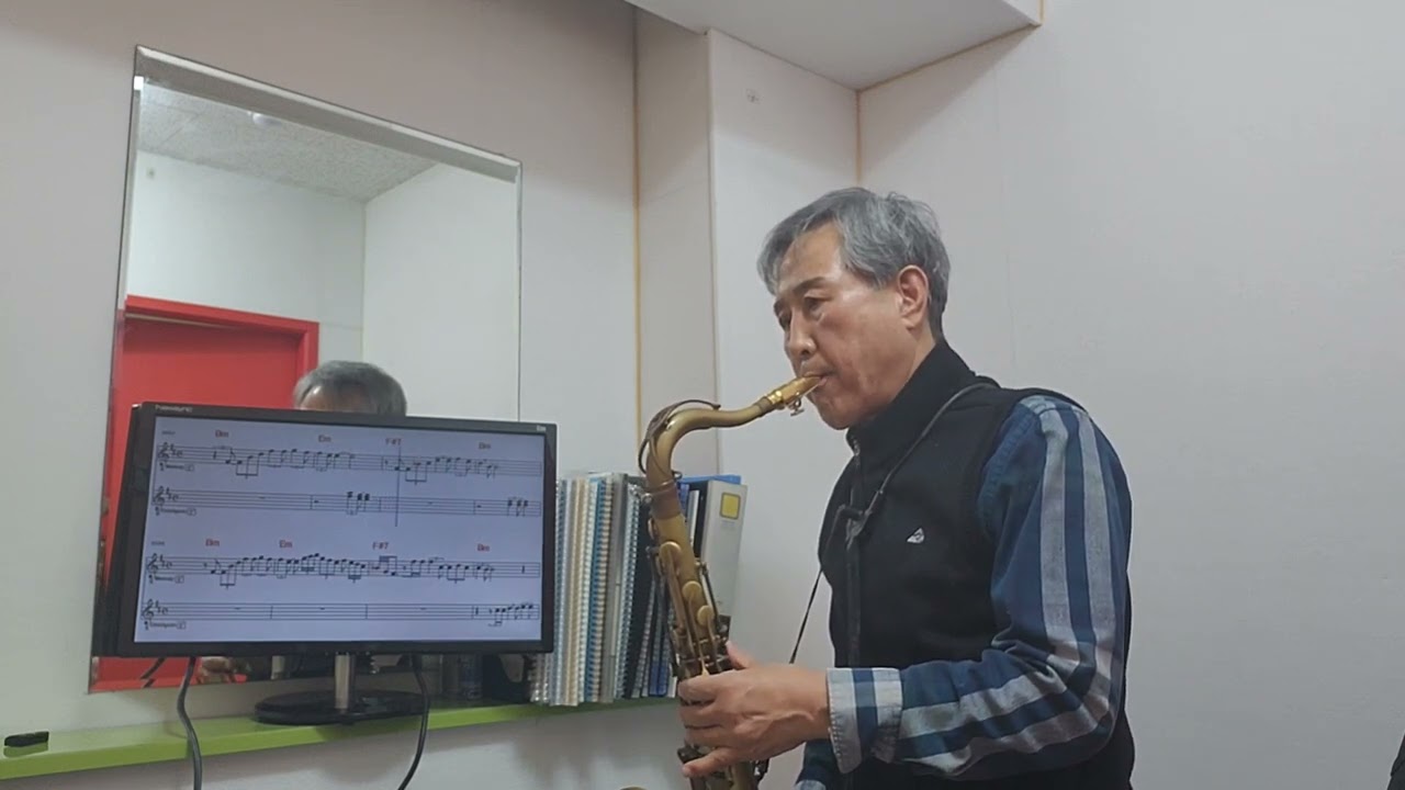 갈무리(나훈아~Tenorsaxo Bm)1506~고수근