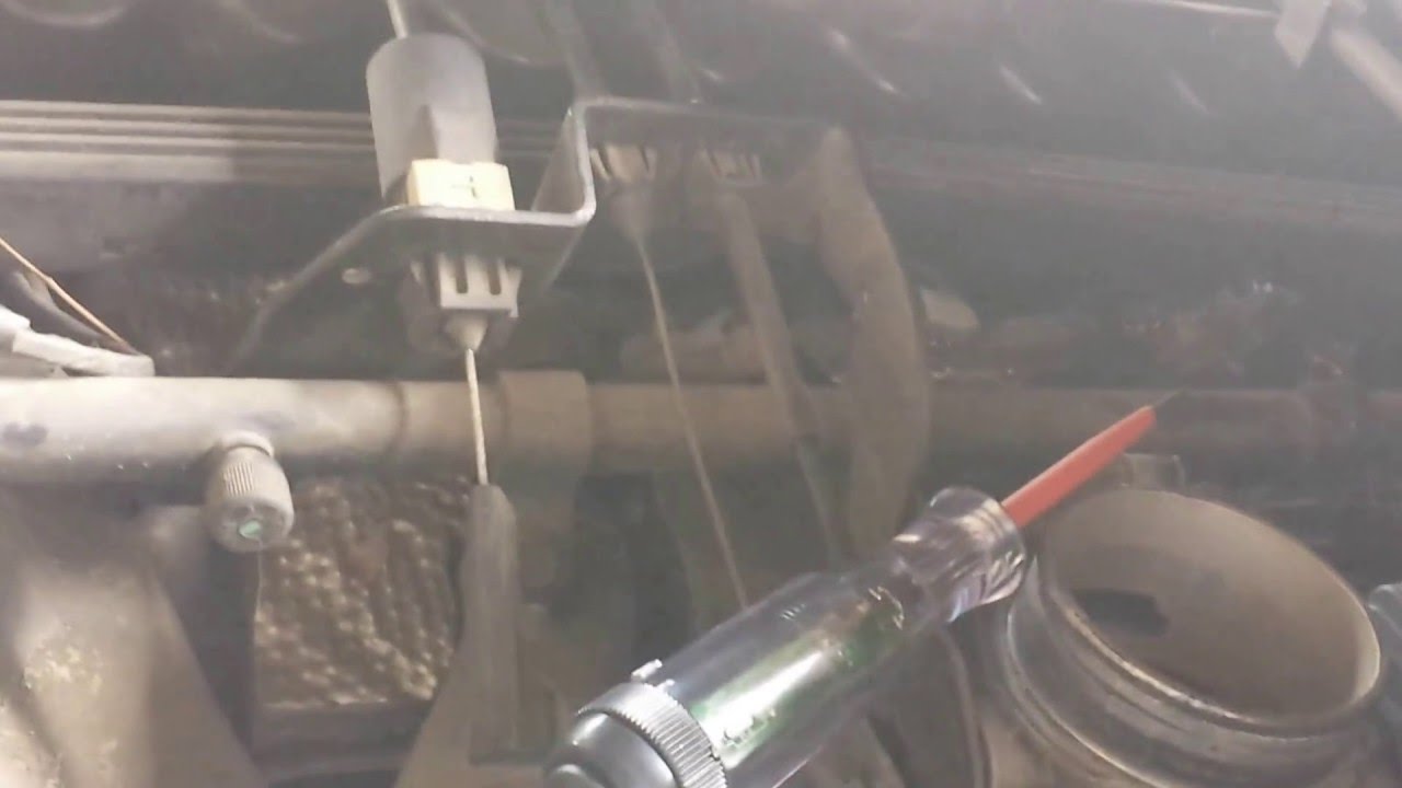 Jeep grand cherokee se acelera y apaga; solución!