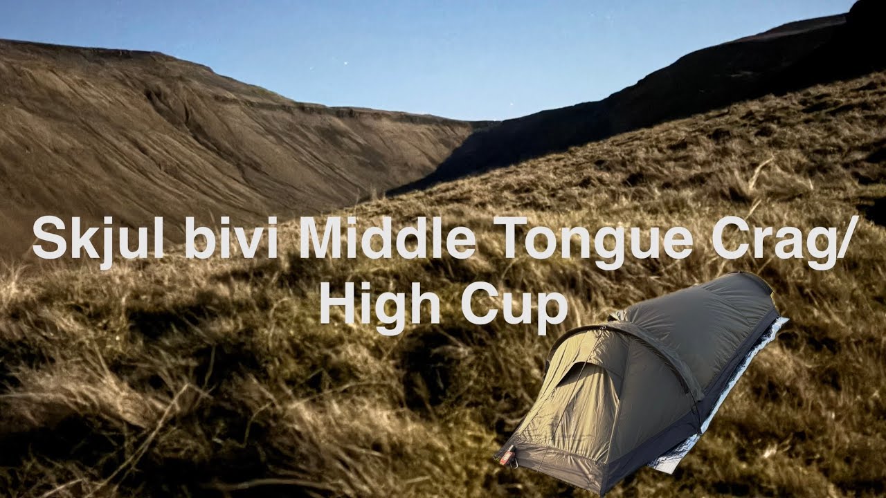 Skjul bivi Middle tongue crag/High cup North Pennines UK
