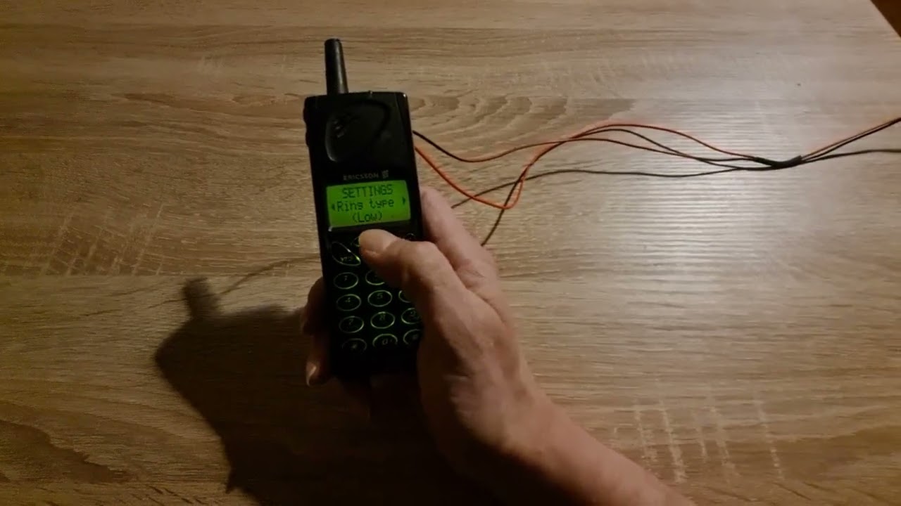 Ericsson SH888 Examinator old mobile phone hands on menu ringtones