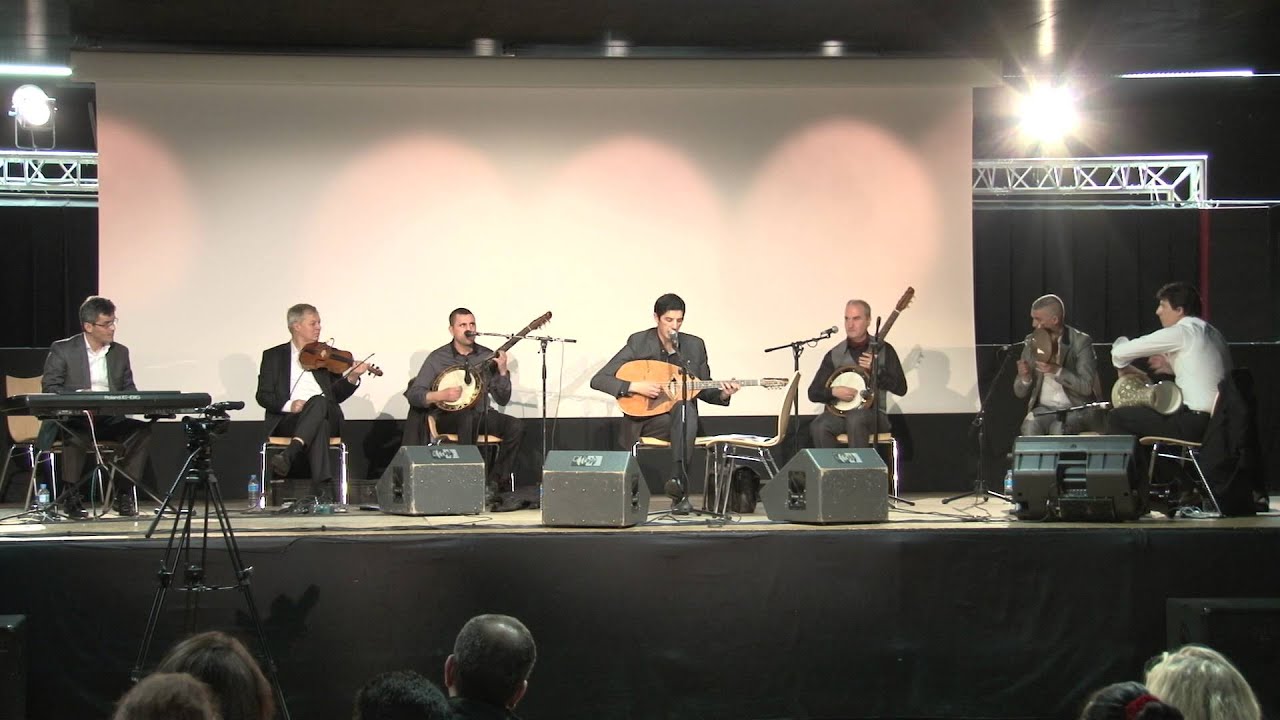 hommage rendu à dahmane Harrachi par l'association arc en ciel