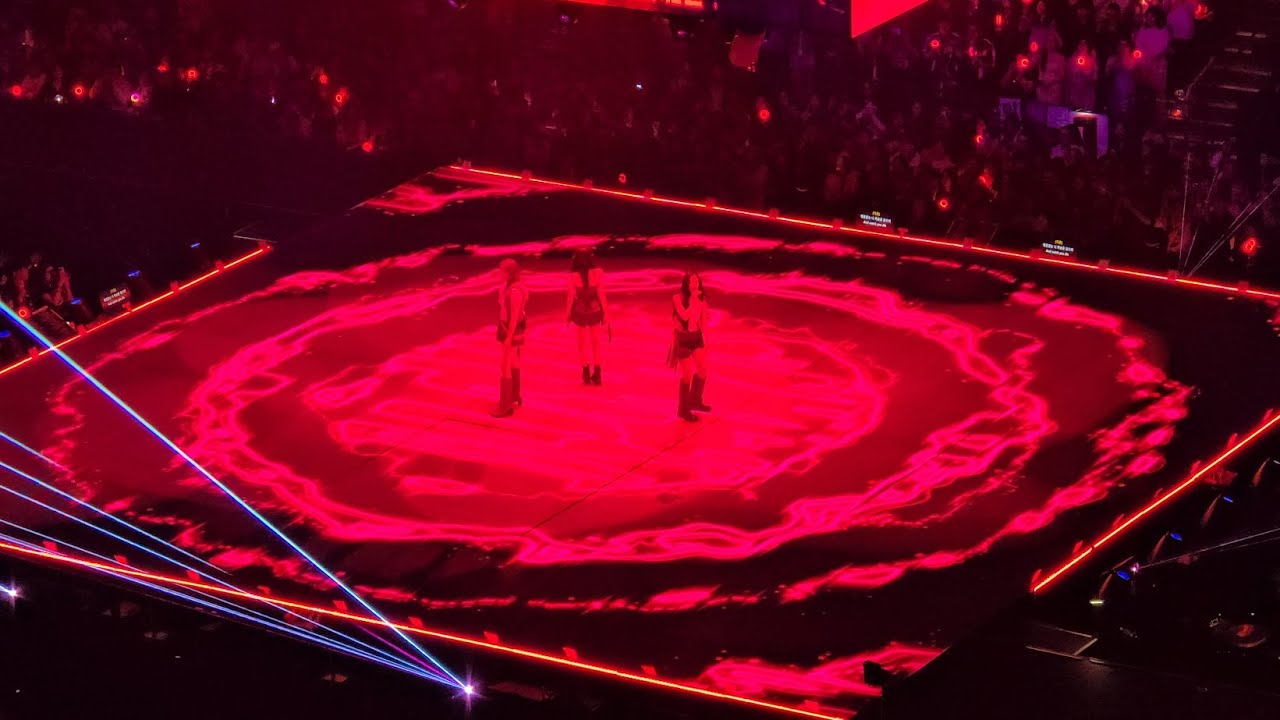 TAKEDOWN by #JIHYO #CHAEYOUNG and #JEONGYEON of #TWICE - THIS IS FOR TOUR - Oakland Arena - Jan 2026