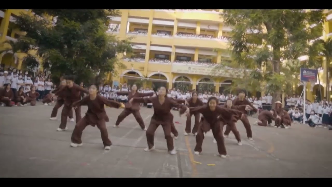 Tiêt mục Flashmob trường THPT Trưng vương đáng xem và học tập.