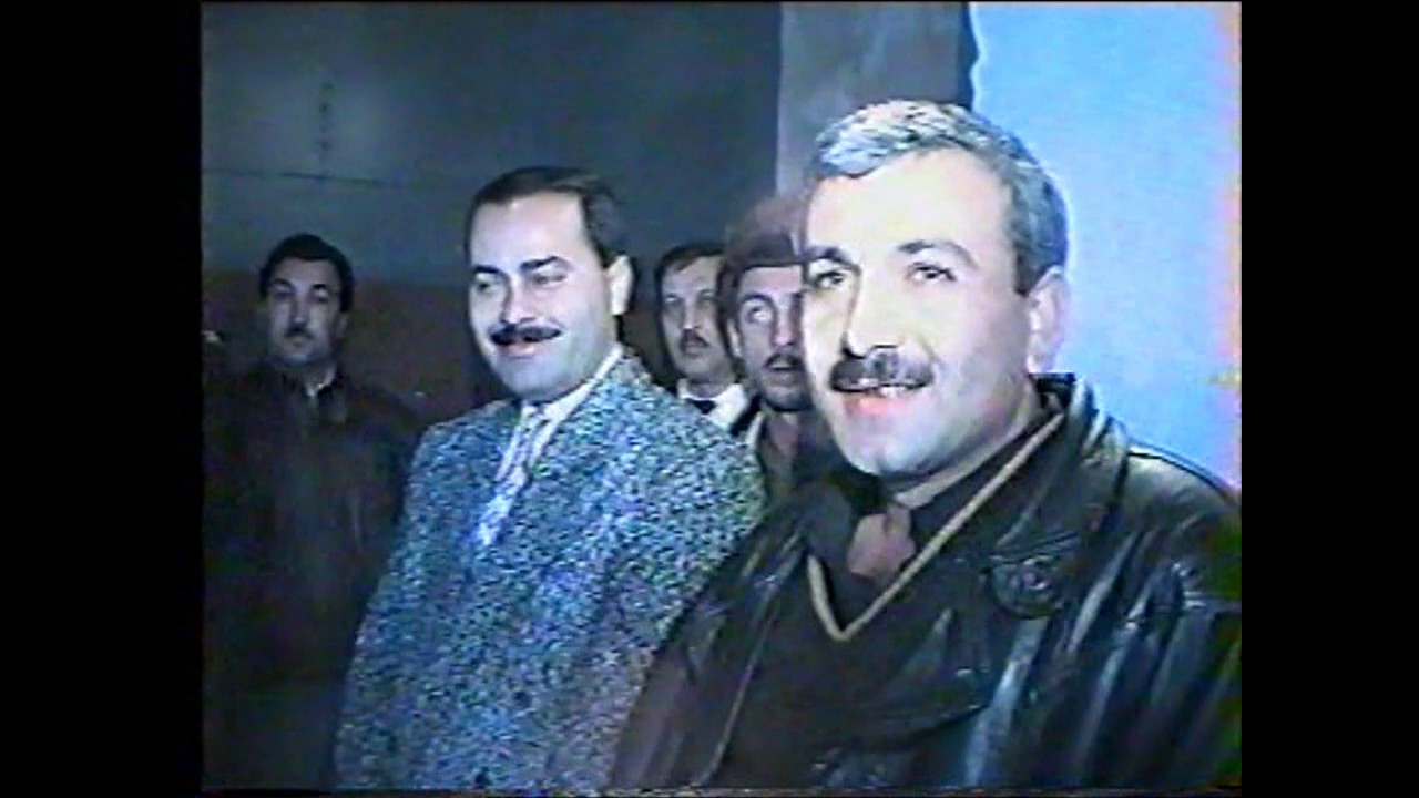 LOTU MAMED.AVTORITET ELDAR AQSUNSKI  PERVI 1994 AVTORITET ELDARDAN LOTU MAMEDE BAYRAM HEDIYESI